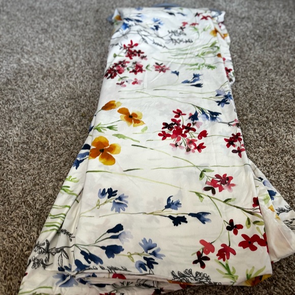 Pottery Barn Floral Duvet Cover - Multicolor wieen and 2 pillow set - Picture 2 of 5